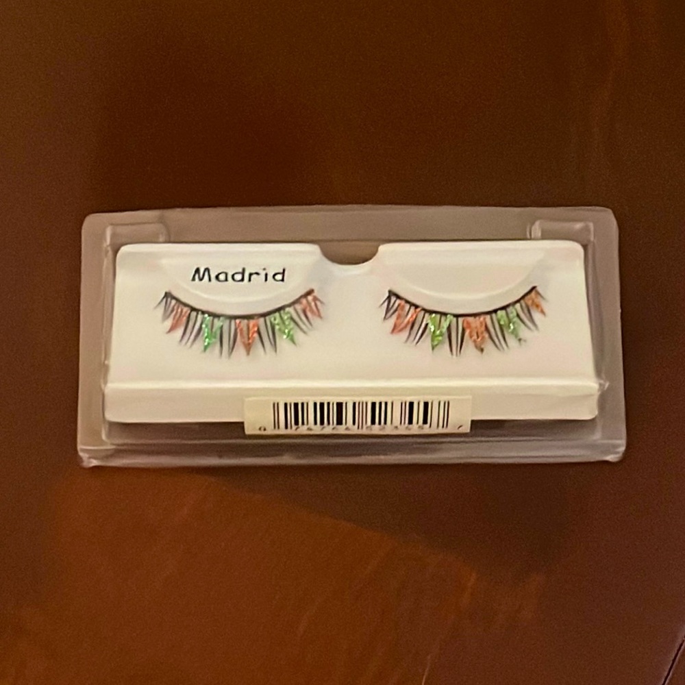 Sparkly Lashes